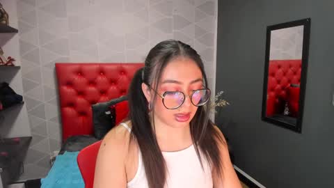 Snapshot of miawils_ chatting on 02-08-25, 07:38 M I A W I L S online show from 02-08-25, 07:38