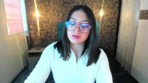 Snapshot of miawils_ chatting on 02-25-25, 01:39 M I A W I L S online show from 02-25-25, 01:39