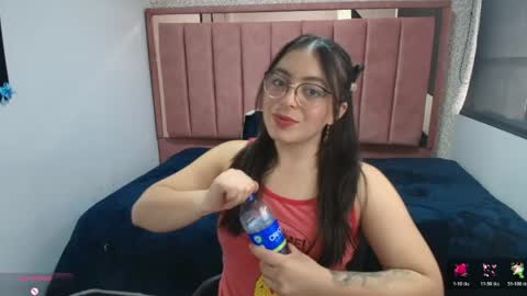 Snapshot of miawils_ chatting on 05-19-26, 06:58 M I A W I L S online show from 05-19-26, 06:58