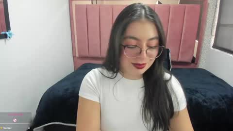 Snapshot of miawils_ chatting on 05-30-26, 07:00 M I A W I L S online show from 05-30-26, 07:00