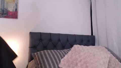 Mia Wilson online show from 09-13-25, 03:28