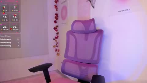 Mia Wilsson online show from 11-30-25, 02:15