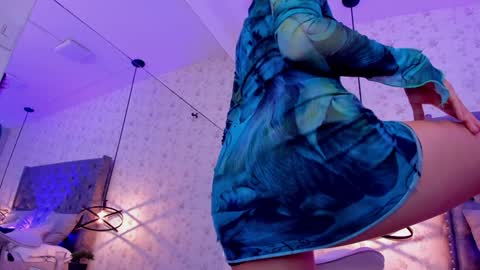 Snapshot of miawinx chatting on 12-19-24, 05:07 Mia winx online show from 12-19-24, 05:07