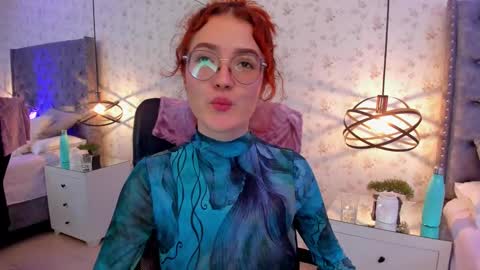 Snapshot of miawinx chatting on 02-14-25, 04:37 Mia winx online show from 02-14-25, 04:37