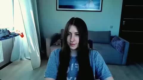 LuckyMia online show from 05-07-26, 01:16
