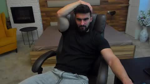 Snapshot of micahlane chatting on 11-04-25, 05:28 MicahLane online show from 11-04-25, 05:28