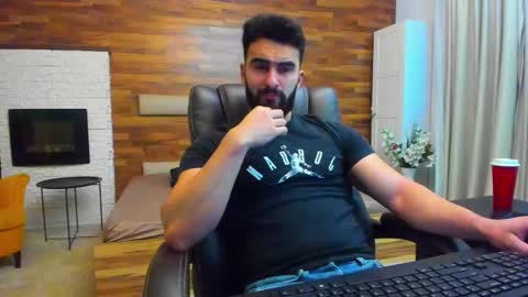 Snapshot of micahlane chatting on 12-04-25, 05:50 MicahLane online show from 12-04-25, 05:50