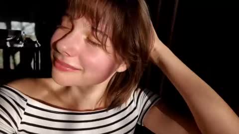 Snapshot of micasulejmanovski chatting on 09-30-25, 01:49 Luna online show from 09-30-25, 01:49