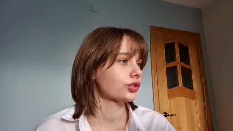 Snapshot of micasulejmanovski chatting on 10-07-25, 01:19 Luna online show from 10-07-25, 01:19