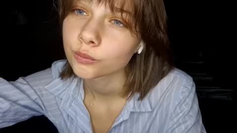 Snapshot of micasulejmanovski chatting on 10-24-25, 05:31 Luna online show from 10-24-25, 05:31