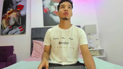 Snapshot of michael__ross chatting on 01-09-26, 11:24 Michael Ross online show from 01-09-26, 11:24