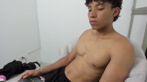 michael_cum23 online show from 06-02-26, 08:00