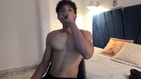 michael_cum23 online show from 06-04-26, 08:37