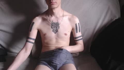 Snapshot of michael_danymans chatting on 05-19-26, 08:42 Michael online show from 05-19-26, 08:42