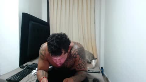 Snapshot of michael_daviss1 chatting on 05-20-26, 12:06 Michael Daviss online show from 05-20-26, 12:06