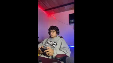 Snapshot of michael_kendall0 chatting on 02-03-25, 10:54 michael independent model online show from 02-03-25, 10:54