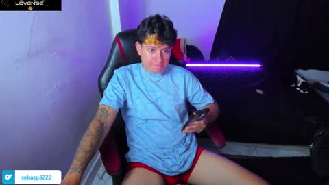 Snapshot of michael_kendall0 chatting on 10-09-25, 01:36 michael independent model online show from 10-09-25, 01:36