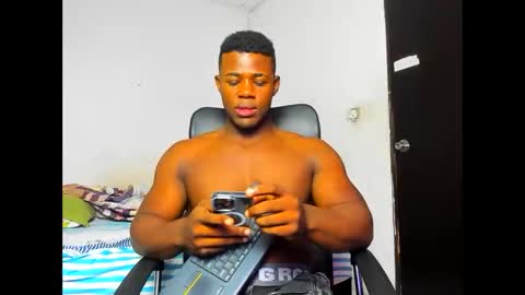 Snapshot of michael_smitht chatting on 10-28-25, 10:12 Michael online show from 10-28-25, 10:12