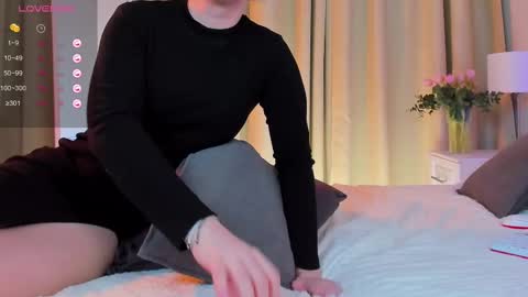 Snapshot of michael_swan chatting on 02-18-25, 01:22 Michel online show from 02-18-25, 01:22