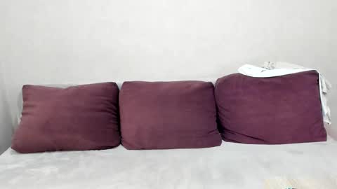 Snapshot of michael_thom2 chatting on 03-09-26, 05:50 Dark side online show from 03-09-26, 05:50