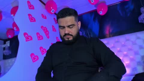 Snapshot of michaelbear_ chatting on 02-16-25, 12:32 Michael online show from 02-16-25, 12:32