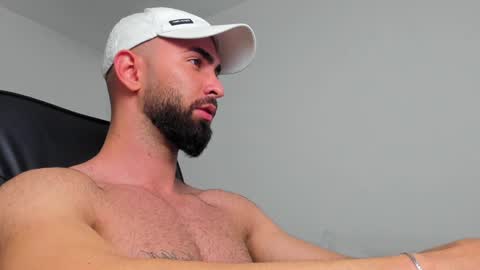 MichaelEvansx online show from 12-23-24, 02:45