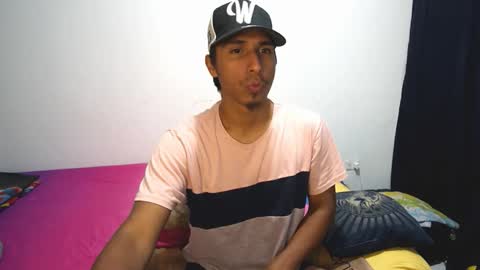 Snapshot of michaelhotbbc chatting on 11-20-25, 03:28 Michael online show from 11-20-25, 03:28