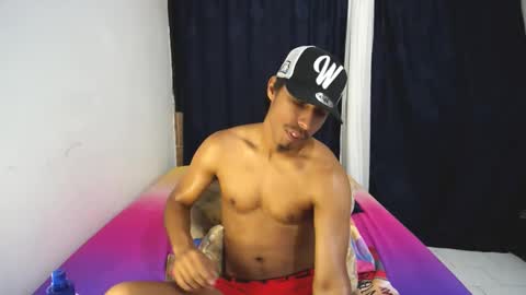 Snapshot of michaelhotbbc chatting on 11-30-25, 05:11 Michael online show from 11-30-25, 05:11