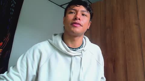 Snapshot of michaelstones chatting on 12-30-24, 03:02 michaelstones online show from 12-30-24, 03:02