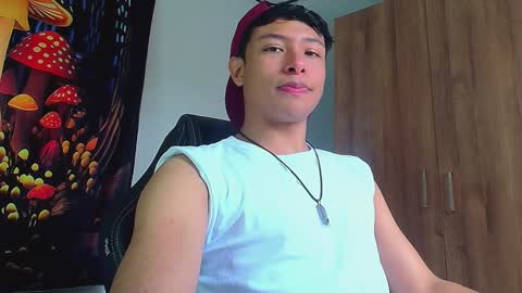 Snapshot of michaelstones chatting on 01-16-25, 02:08 michaelstones online show from 01-16-25, 02:08