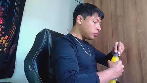 Snapshot of michaelstones chatting on 01-20-25, 02:03 michaelstones online show from 01-20-25, 02:03