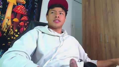 Snapshot of michaelstones chatting on 01-21-25, 02:26 michaelstones online show from 01-21-25, 02:26