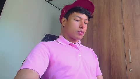 Snapshot of michaelstones chatting on 01-24-25, 01:57 michaelstones online show from 01-24-25, 01:57