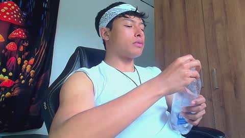 Snapshot of michaelstones chatting on 01-28-25, 04:52 michaelstones online show from 01-28-25, 04:52