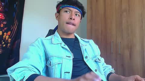 Snapshot of michaelstones chatting on 01-31-25, 02:07 michaelstones online show from 01-31-25, 02:07