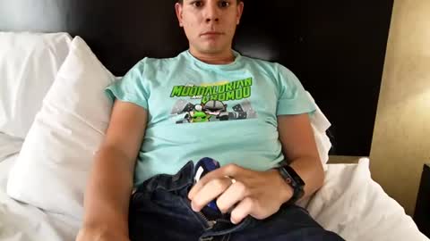 Snapshot of michaeltwinkboy chatting on 06-29-26, 04:29 michaeltwinkboy online show from 06-29-26, 04:29