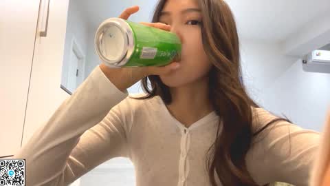 Snapshot of michalkandoll chatting on 10-28-25, 06:10 Aidaxo online show from 10-28-25, 06:10