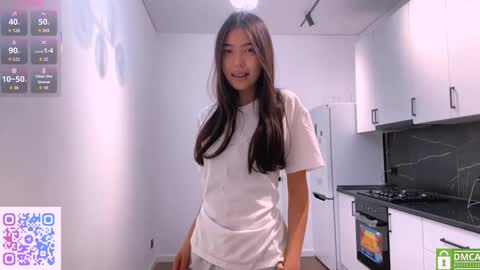 Snapshot of michalkandoll chatting on 12-18-25, 03:40 Aidaxo online show from 12-18-25, 03:40