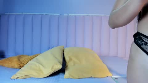 Snapshot of michbrunnette chatting on 05-24-26, 03:33 michbrunnette online show from 05-24-26, 03:33