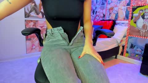 michel_lopez18 online show from 01-11-25, 10:51