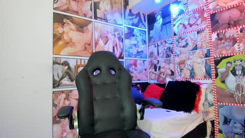 michel_lopez18 online show from 02-05-25, 11:02