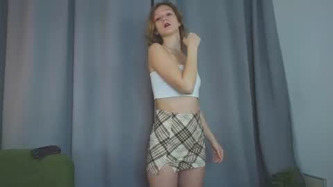 Snapshot of michel_noir chatting on 07-08-26, 09:58 sophie online show from 07-08-26, 09:58
