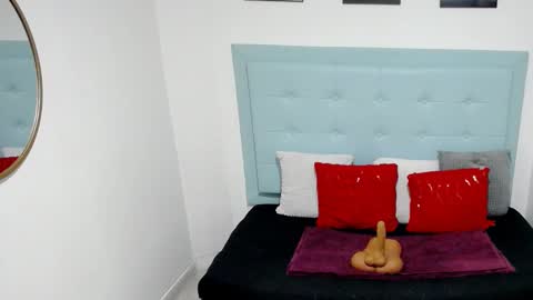 Snapshot of michel_rous_la_mas_caliente chatting on 09-27-25, 01:49 michel_rous_la_mas_caliente online show from 09-27-25, 01:49