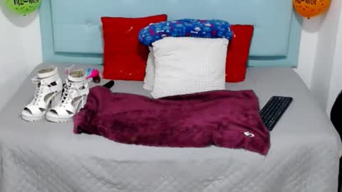 Snapshot of michel_rous_la_mas_caliente chatting on 10-14-25, 01:06 michel_rous_la_mas_caliente online show from 10-14-25, 01:06