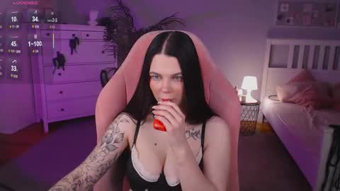 Kate online show from 09-30-25, 01:10