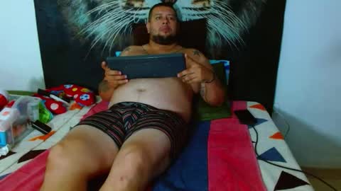 Snapshot of michell_myers chatting on 09-10-25, 12:16 michell_myers online show from 09-10-25, 12:16