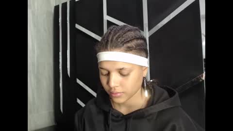 Snapshot of michell_rs chatting on 01-19-25, 04:33 michell_rs online show from 01-19-25, 04:33