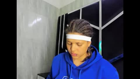 Snapshot of michell_rs chatting on 03-01-25, 04:04 michell_rs online show from 03-01-25, 04:04