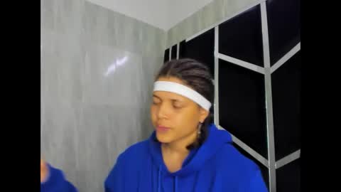 Snapshot of michell_rs chatting on 03-02-25, 03:45 michell_rs online show from 03-02-25, 03:45