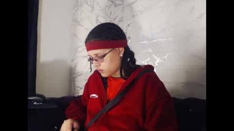 Snapshot of michell_rs chatting on 09-15-25, 04:01 michell_rs online show from 09-15-25, 04:01